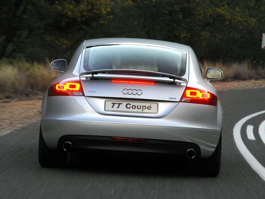  Audi TT 3.2 Quattro Coupe (8J) 2006 года  (ZA) (фото 8 из 13)